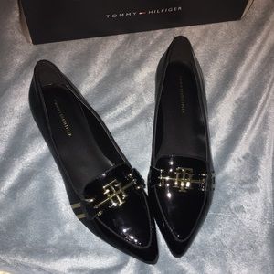 FINAL SALE✨NWT & Box! Black Tommy Hilfiger Loafers